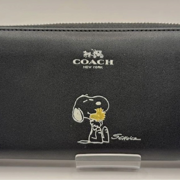 Coach Black Wallet with Snoopy Design - Picture 1 of 8